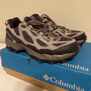 Columbia Dogwood NWOT Women's Gray and Purple Athletic Shoes 7.5